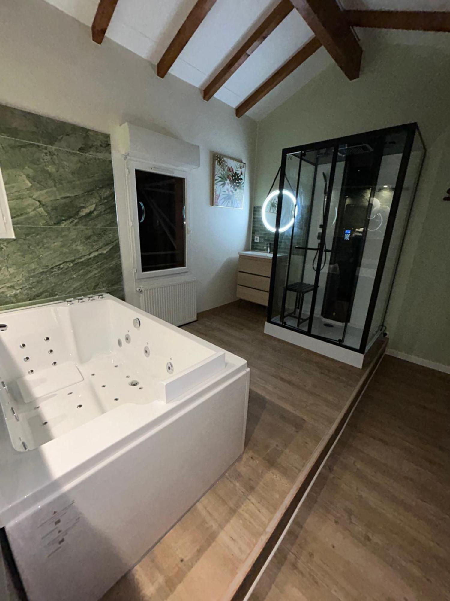 Appart Hotel Le 8 La Suite & Spa - Parking Gratuit - Mâcon Zewnętrze zdjęcie